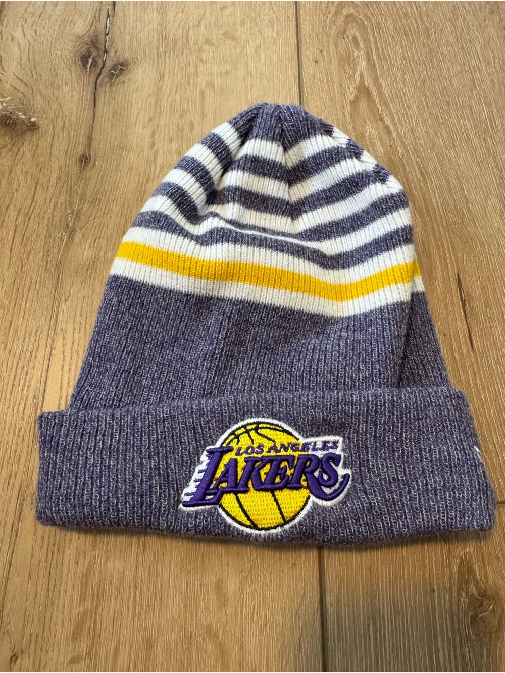 New Era Los Angeles Lakers cuffed knit beanie